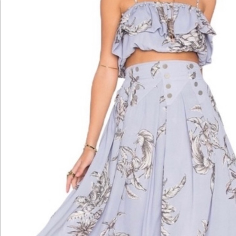 Tularosa carver skirt. Color: chambray